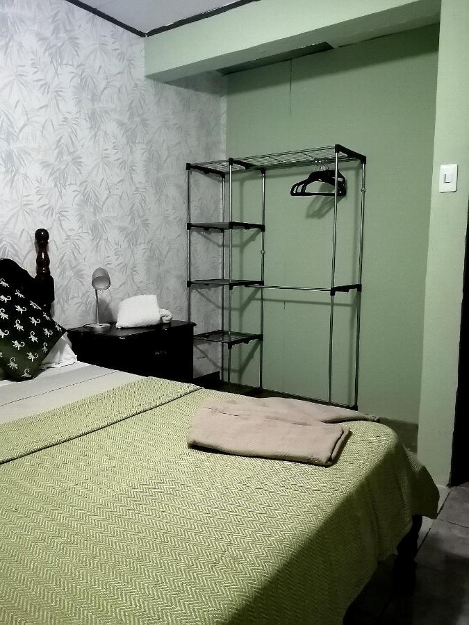 Airport Traveler'S Home Alajuela Exterior photo