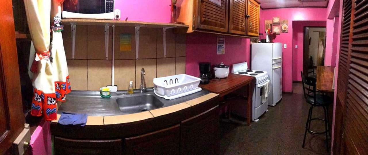 Airport Traveler'S Home Alajuela Exterior photo