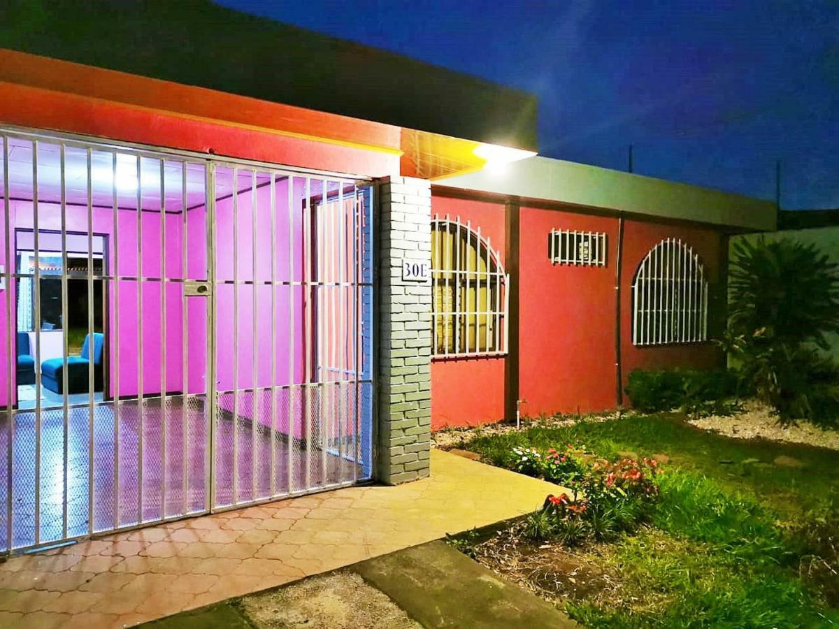 Airport Traveler'S Home Alajuela Exterior photo