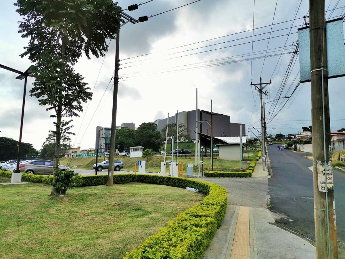 Airport Traveler'S Home Alajuela Exterior photo